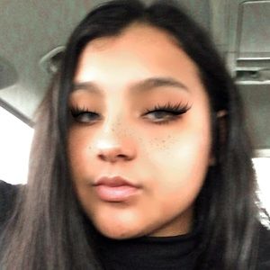 Meet your Posher, Yocselin